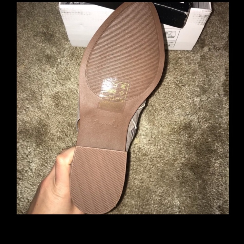Booties - Picture 4 of 4
